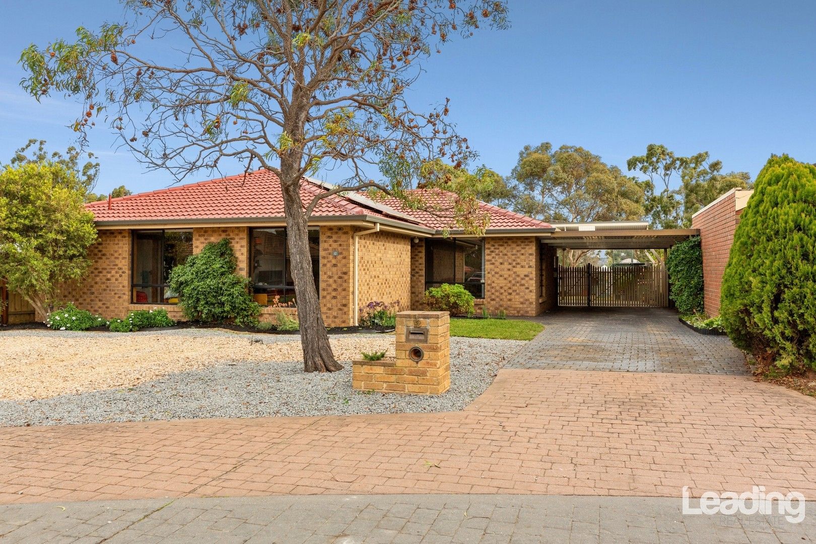 4 bedrooms House in 12 Spyglass Court SUNBURY VIC, 3429