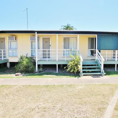 Studio in 3/3 Hardy Avenue, PARK AVENUE QLD, 4701