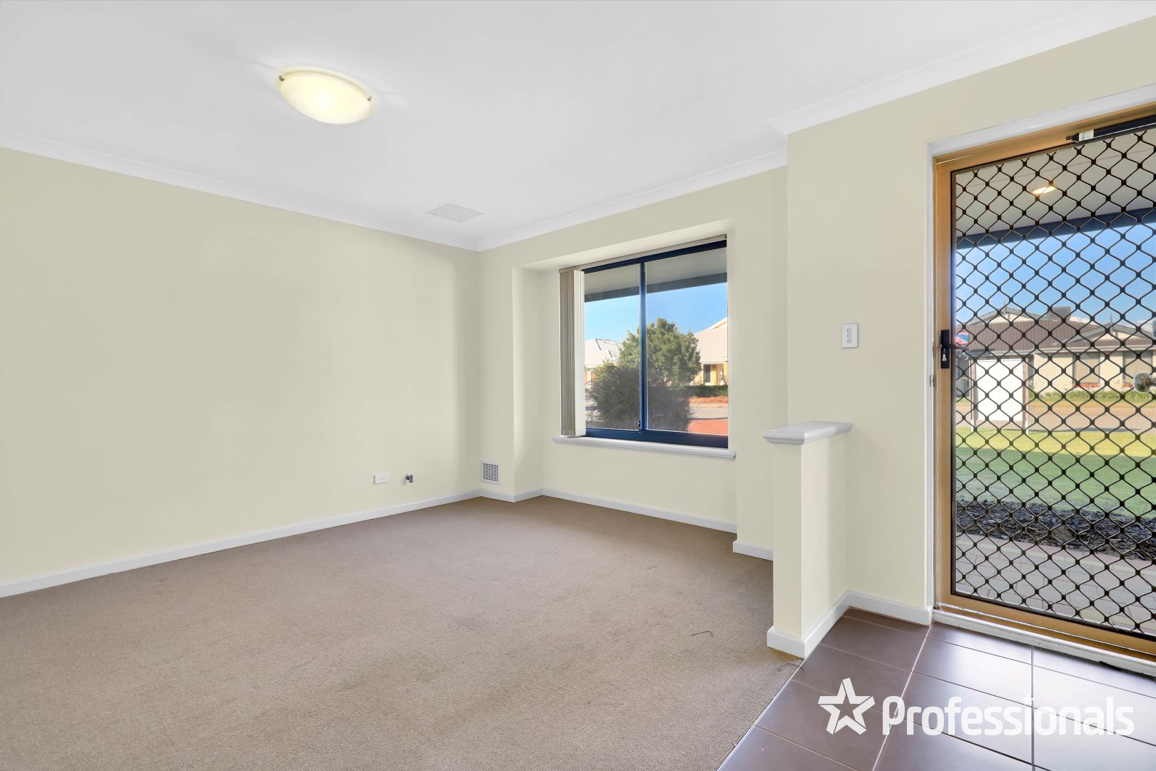 72 Gateway Boulevard, Canning Vale WA 6155, Image 2