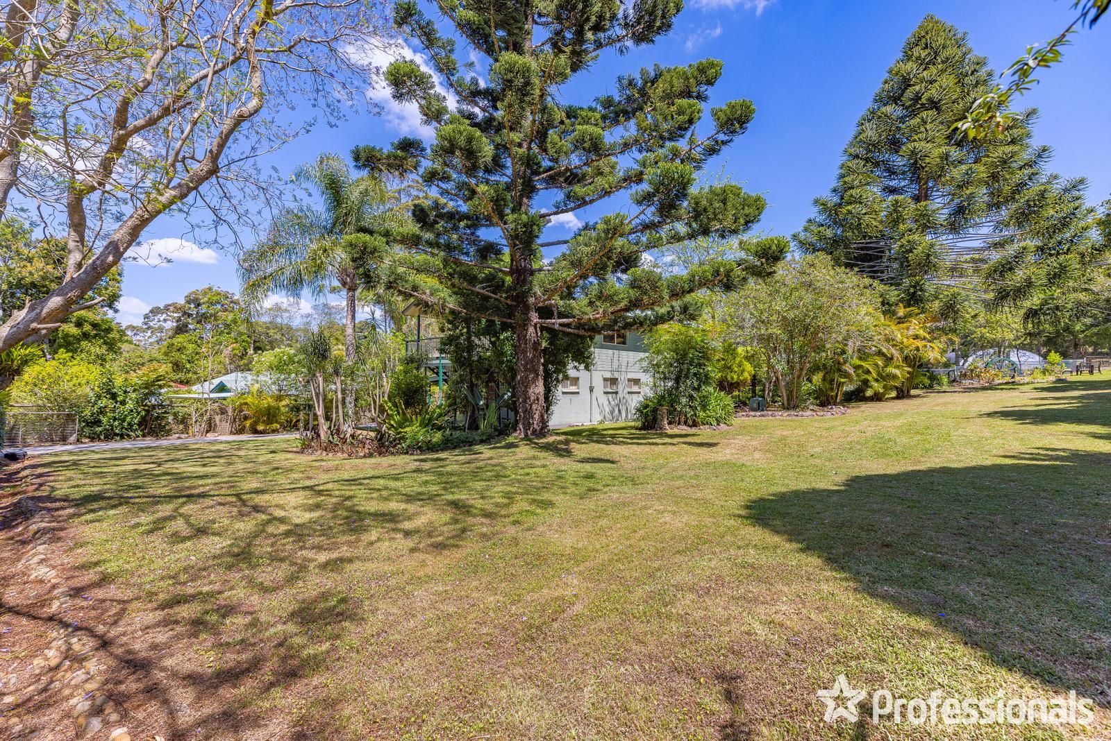 132134 Beacon Road, Tamborine Mountain QLD 4272 Domain
