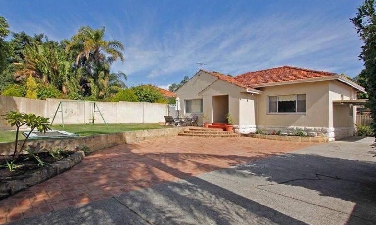 3 bedrooms House in 69 Reynolds Road MOUNT PLEASANT WA, 6153