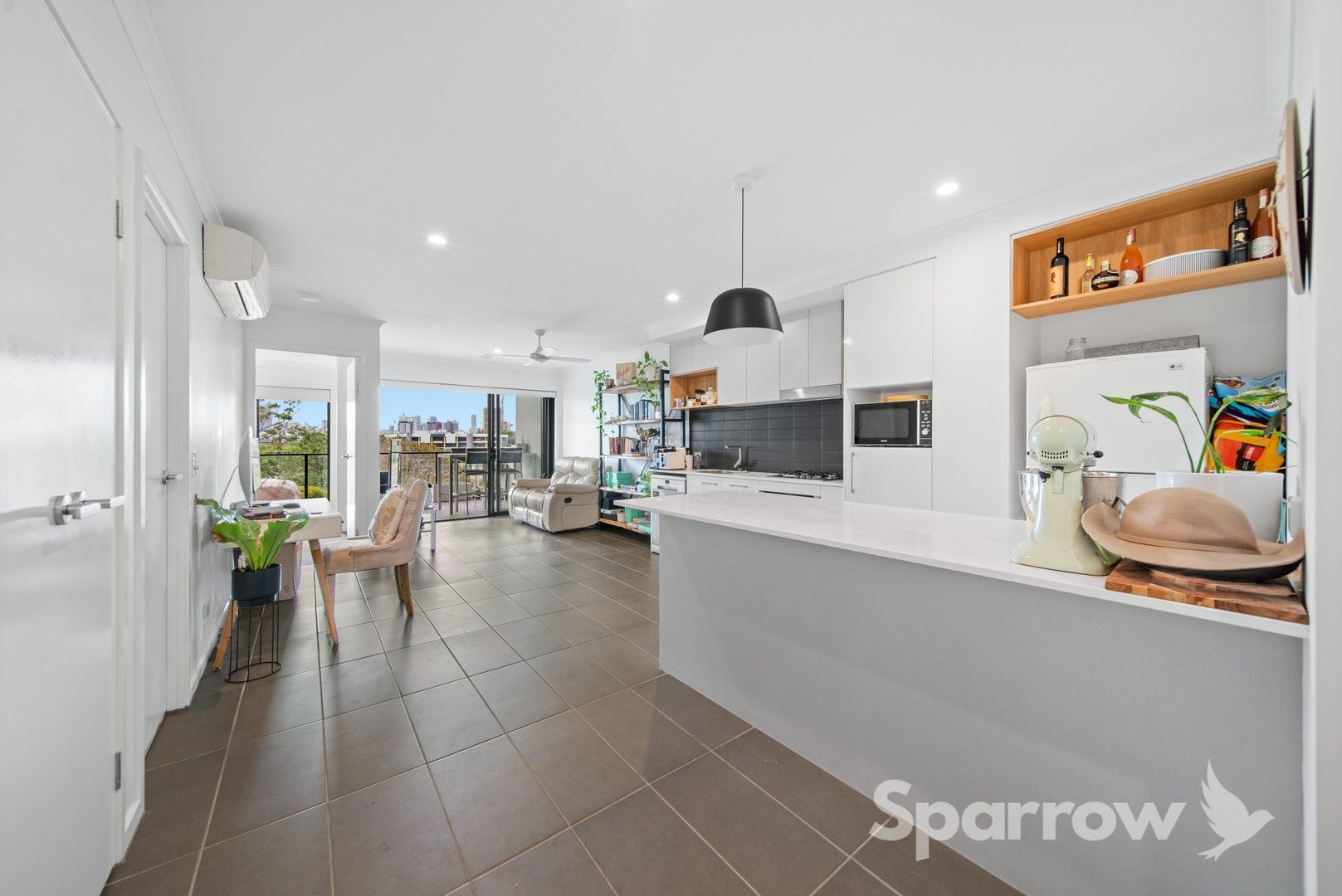 1 bedrooms Apartment / Unit / Flat in 401/9-15 Regina Street STONES CORNER QLD, 4120