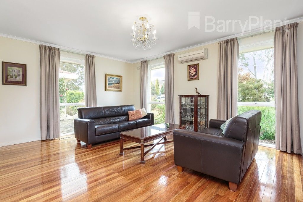 9 Finton Close, Glen Waverley VIC 3150, Image 1