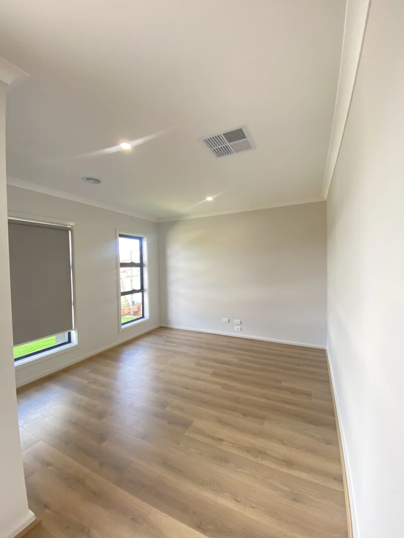 Additional image 5 of 4 Florina Road, Fraser Rise VIC 3336