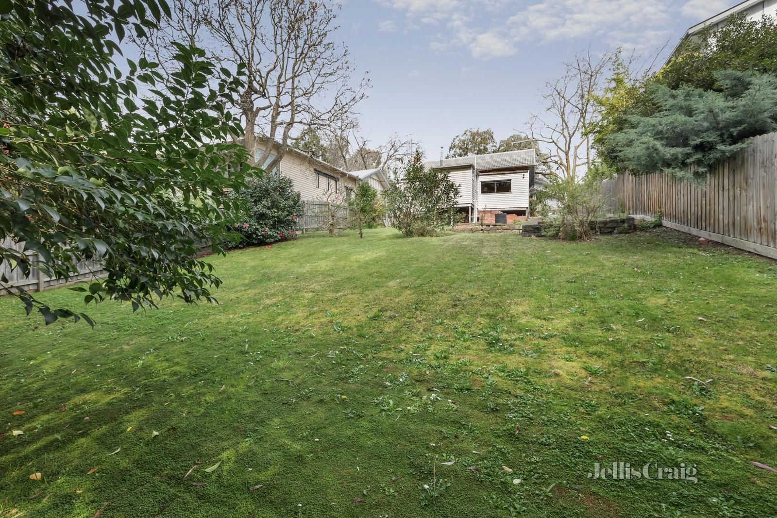 19 Rose Avenue, Surrey Hills VIC 3127, Image 2