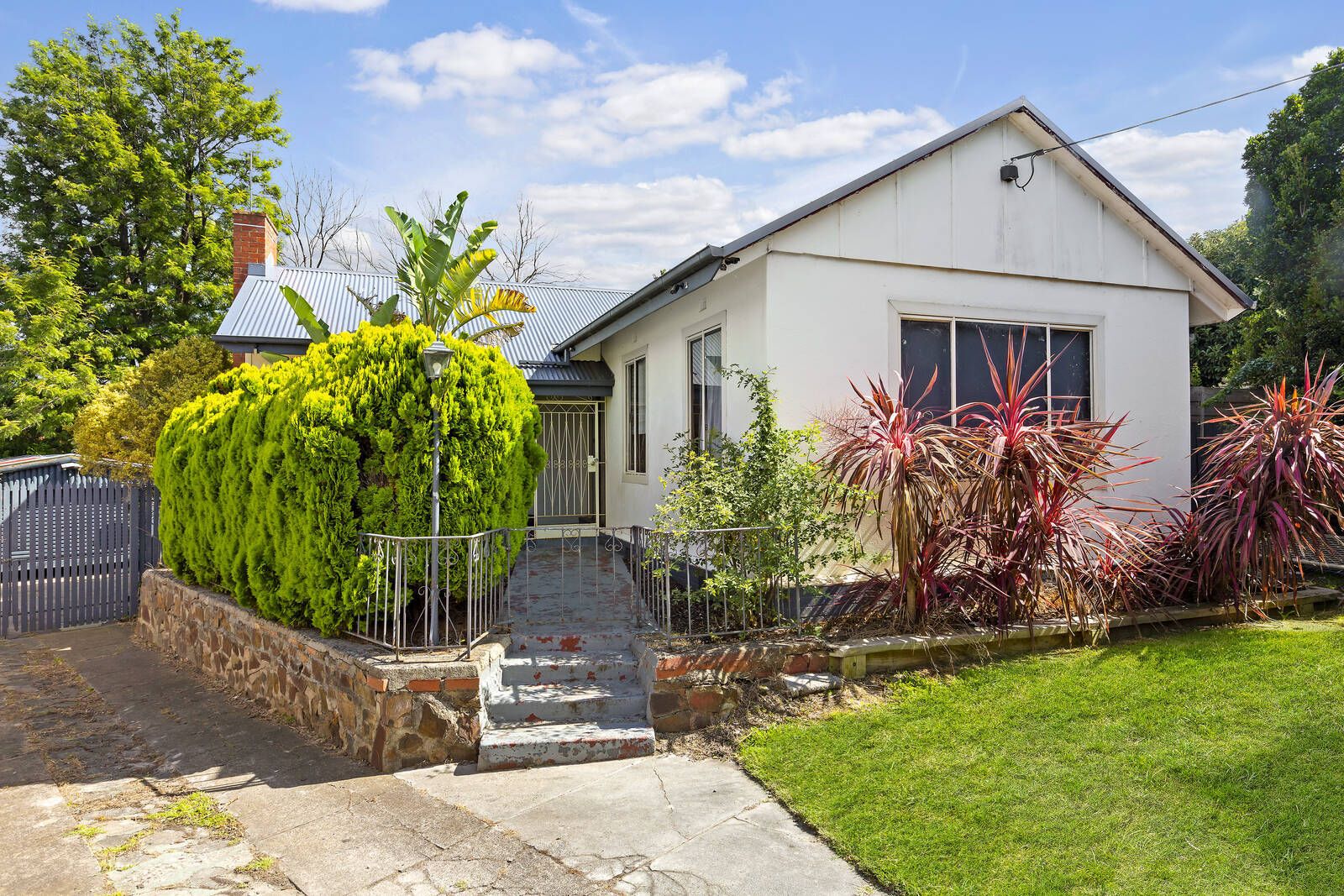 9 Wirraway Court, Ashburton VIC 3147, Image 2