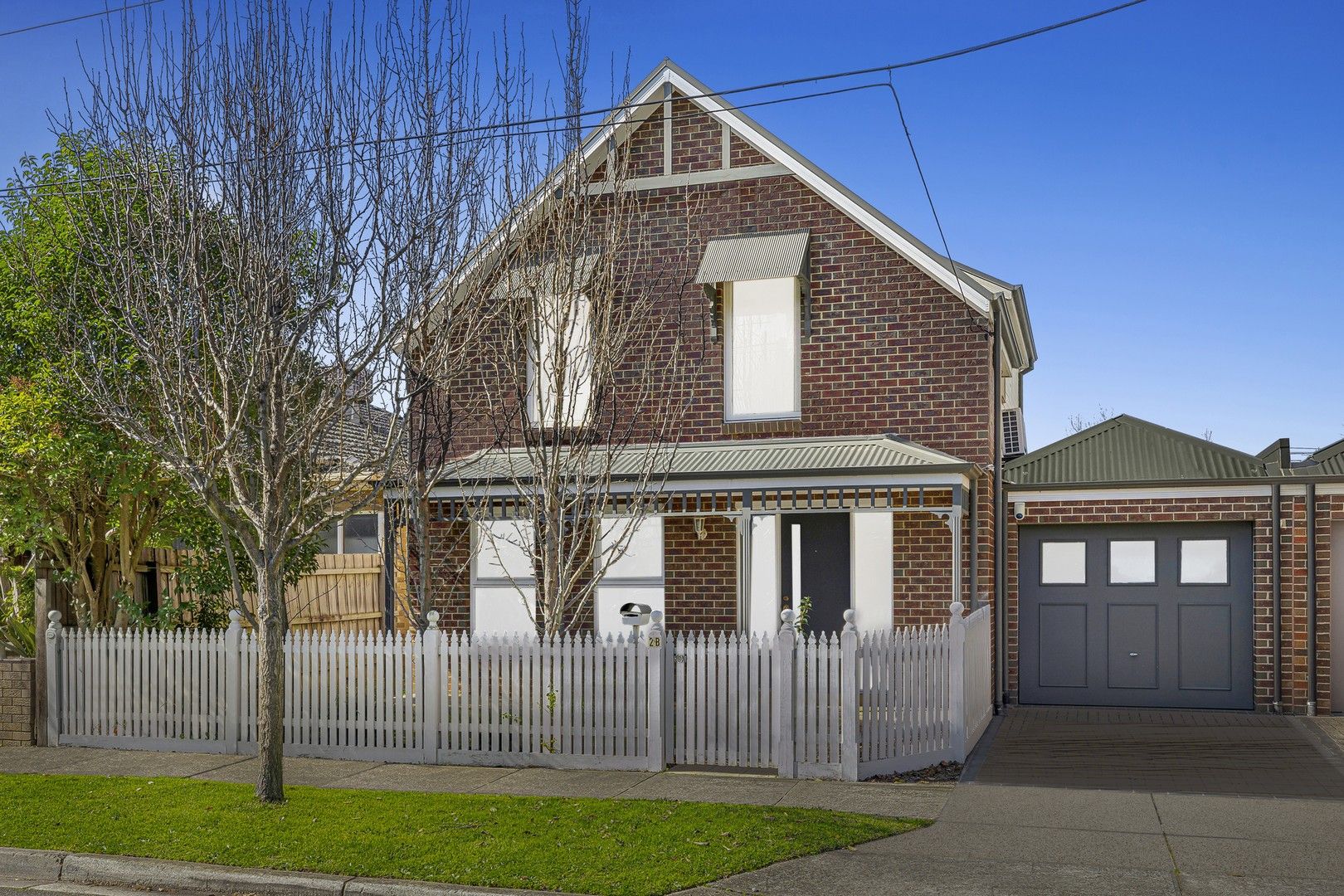 3 bedrooms Townhouse in 2B Sutherland Street MALVERN EAST VIC, 3145