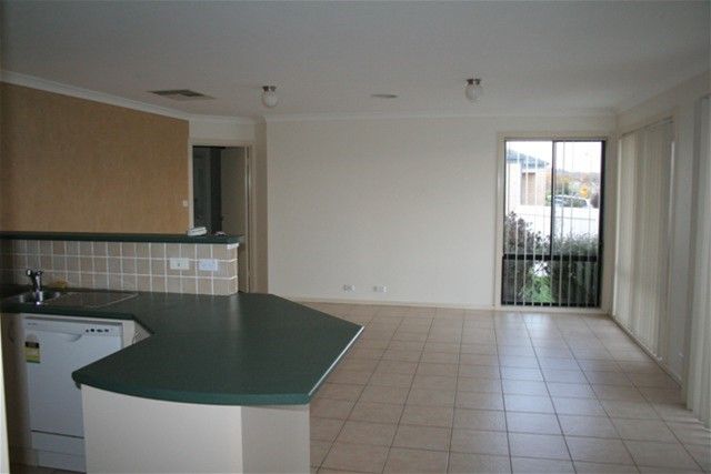 2 Sarre St, Gungahlin ACT 2912, Image 2