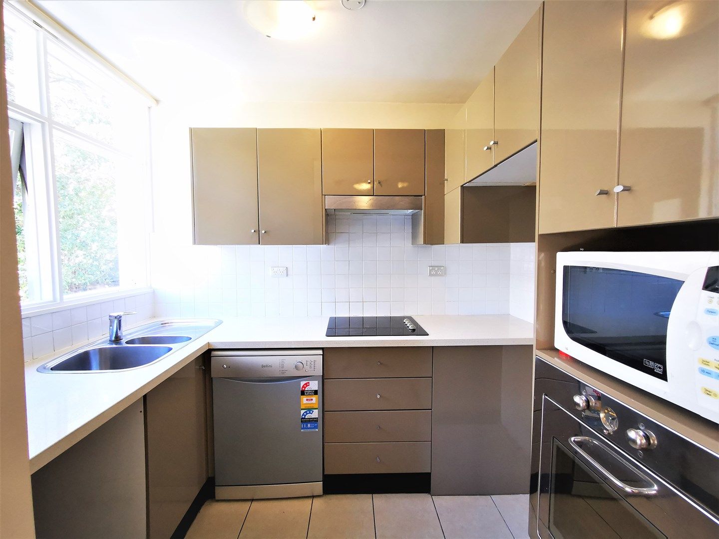 1 bedrooms Apartment / Unit / Flat in 43/51-59 Roslyn Gardens ELIZABETH BAY NSW, 2011
