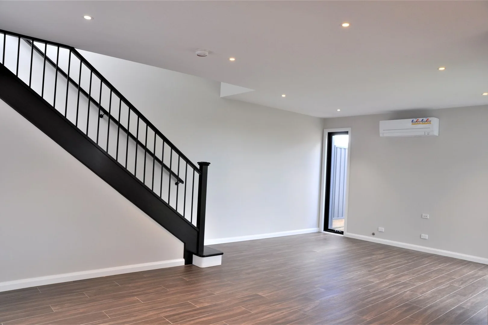 Additional image 4 of 2/23 Birmingham Street, Springvale VIC 3171