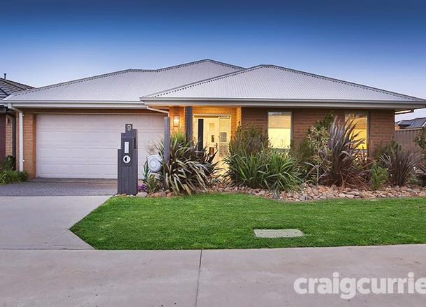 9 Leon Way, Pakenham VIC 3810