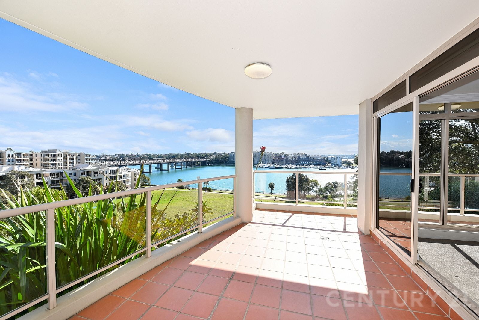 2 bedrooms Apartment / Unit / Flat in Level 1/1 Warayama Place ROZELLE NSW, 2039