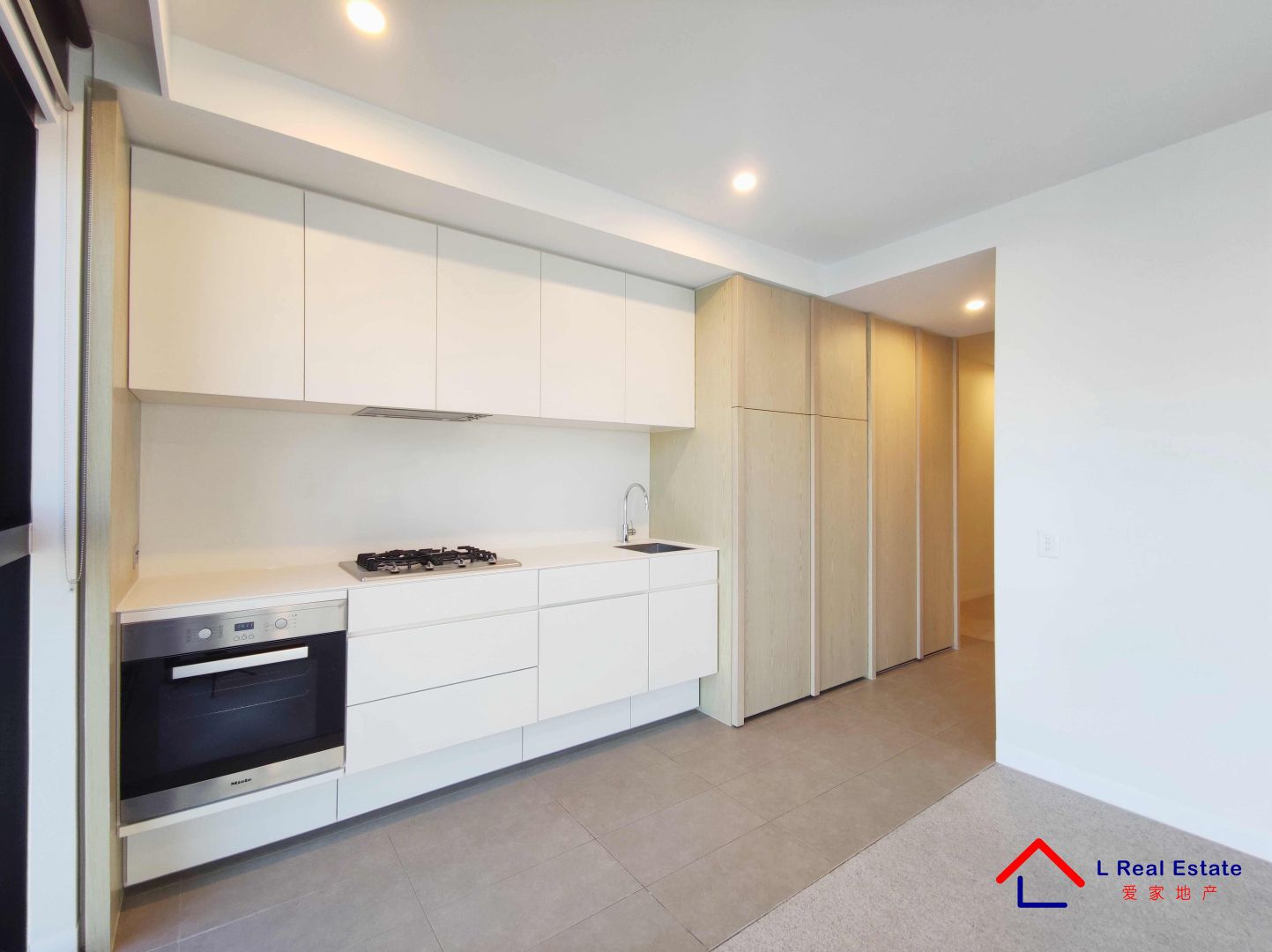 711/8 Pearl River Road, Docklands VIC 3008, Image 2