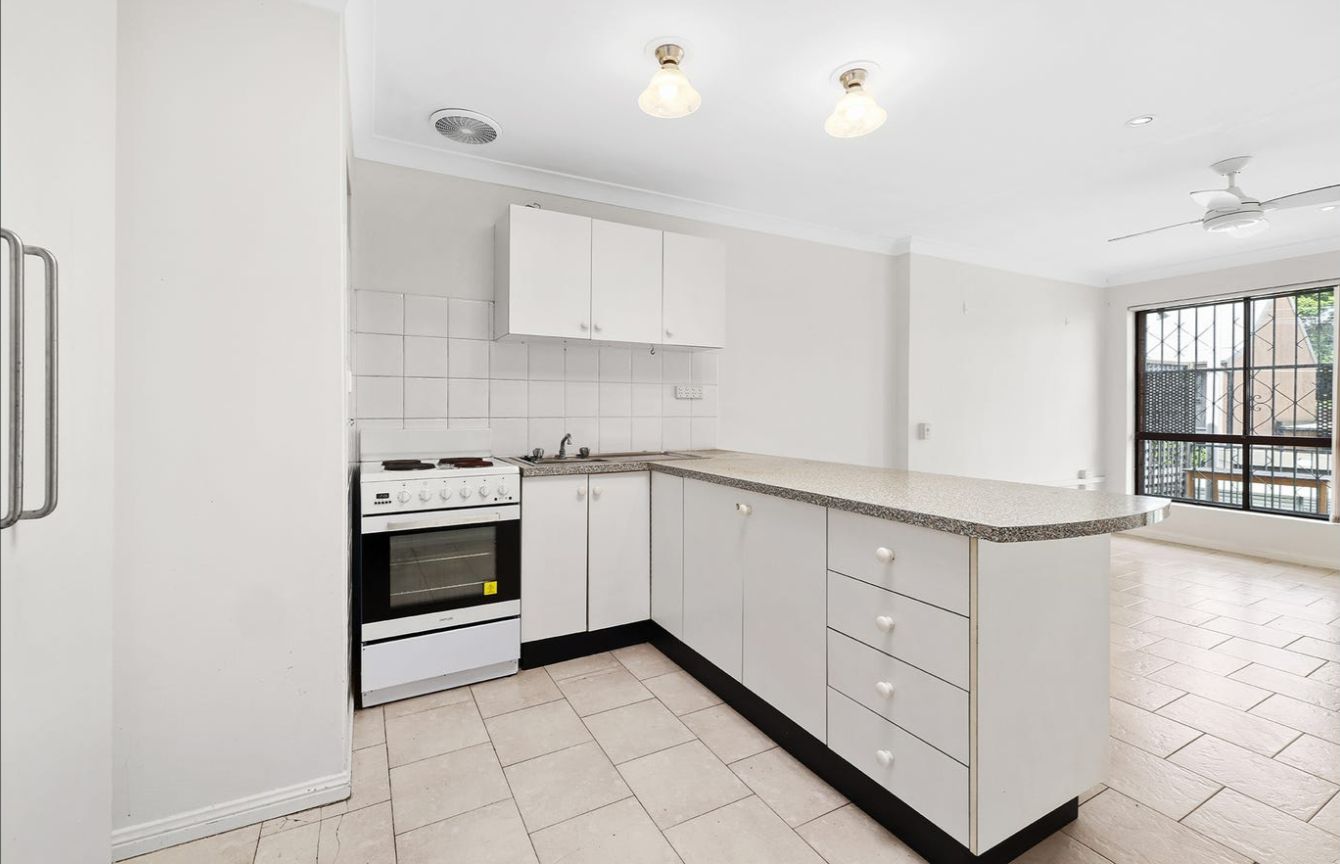 2 bedrooms Apartment / Unit / Flat in 1/664 Bourke Street REDFERN NSW, 2016