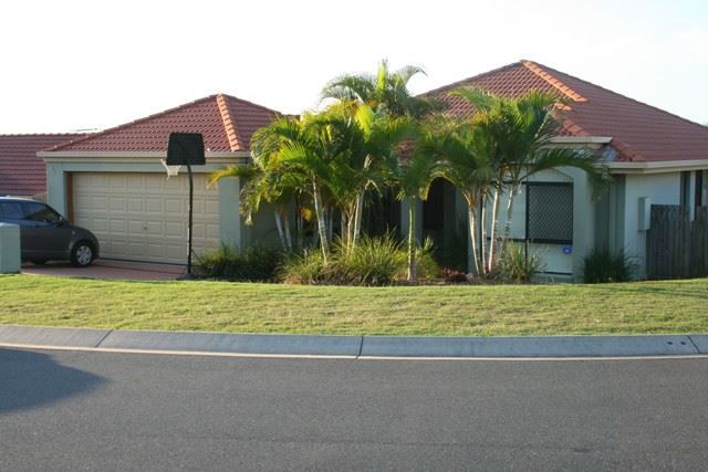 14 Manor Crescent, Wakerley QLD 4154