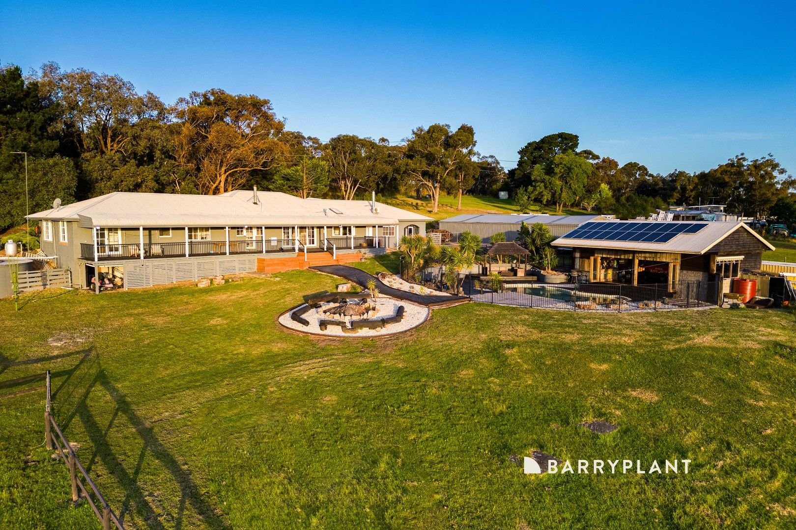 1192 Wellington Road, Narre Warren East VIC 3804 House for Sale