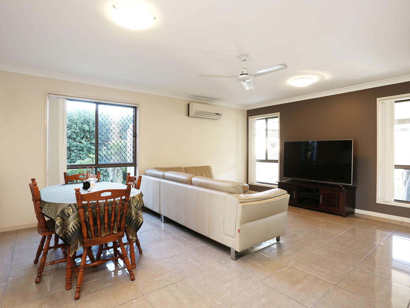 20 Tranquil, Hillcrest QLD 4118, Image 1