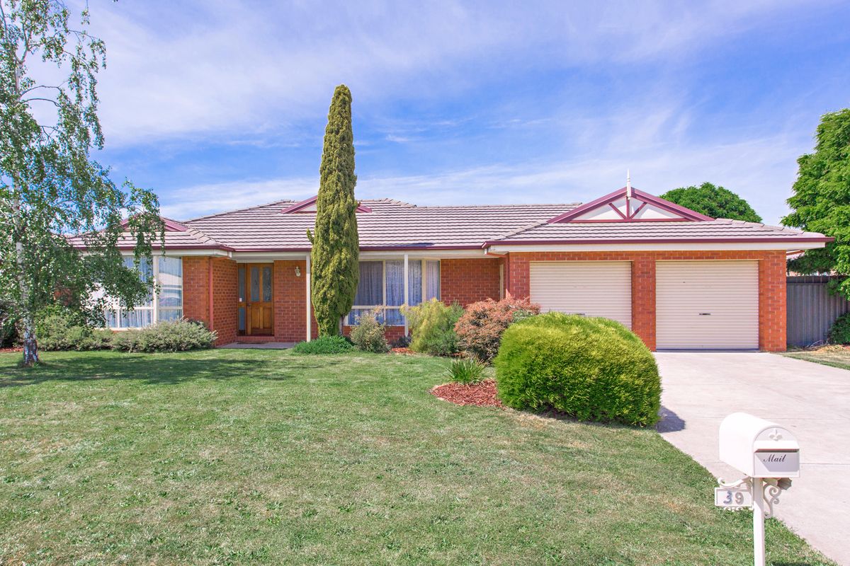 39 Wicklow Drive, Invermay Park VIC 3350, Image 0