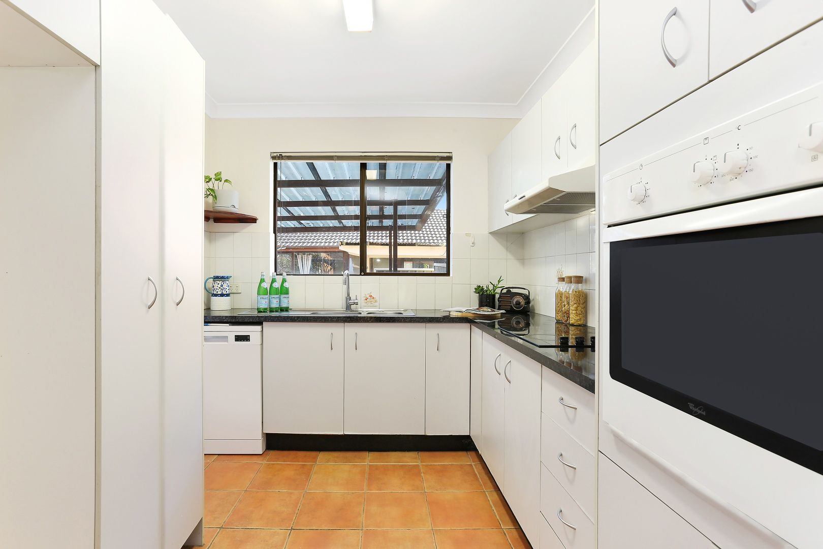 6/27 Boronia Road, Greenacre NSW 2190, Image 2