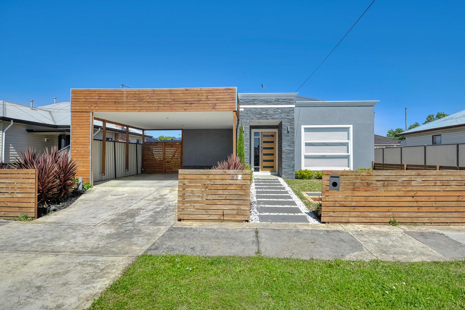 3 bedrooms Townhouse in 1/106 Beverin Street SEBASTOPOL VIC, 3356