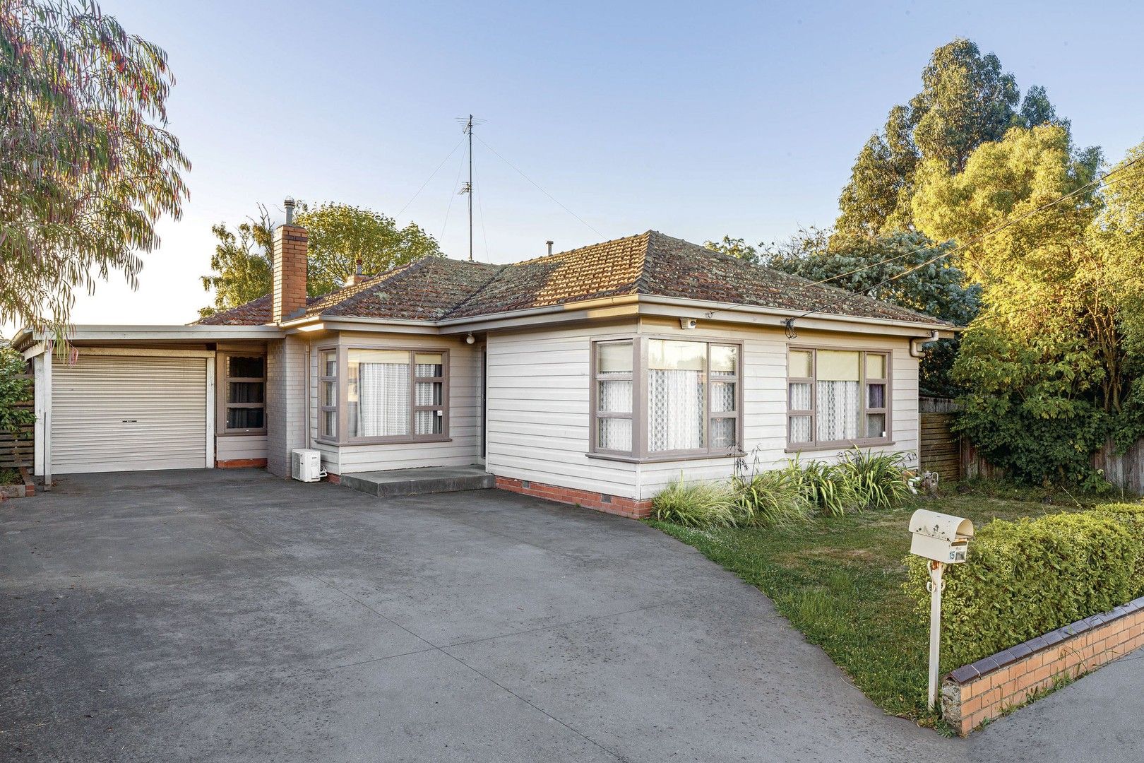 15 Pevensey Street, Wendouree VIC 3355 House For Rent 350 Domain