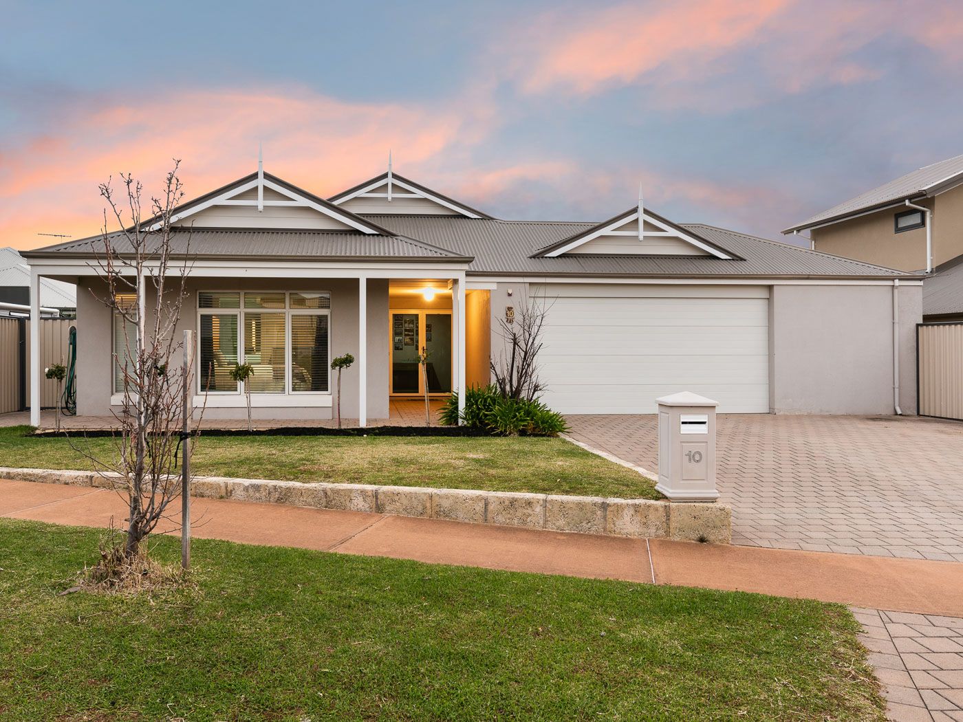 10 Brutia Place, Aubin Grove WA 6164, Image 0