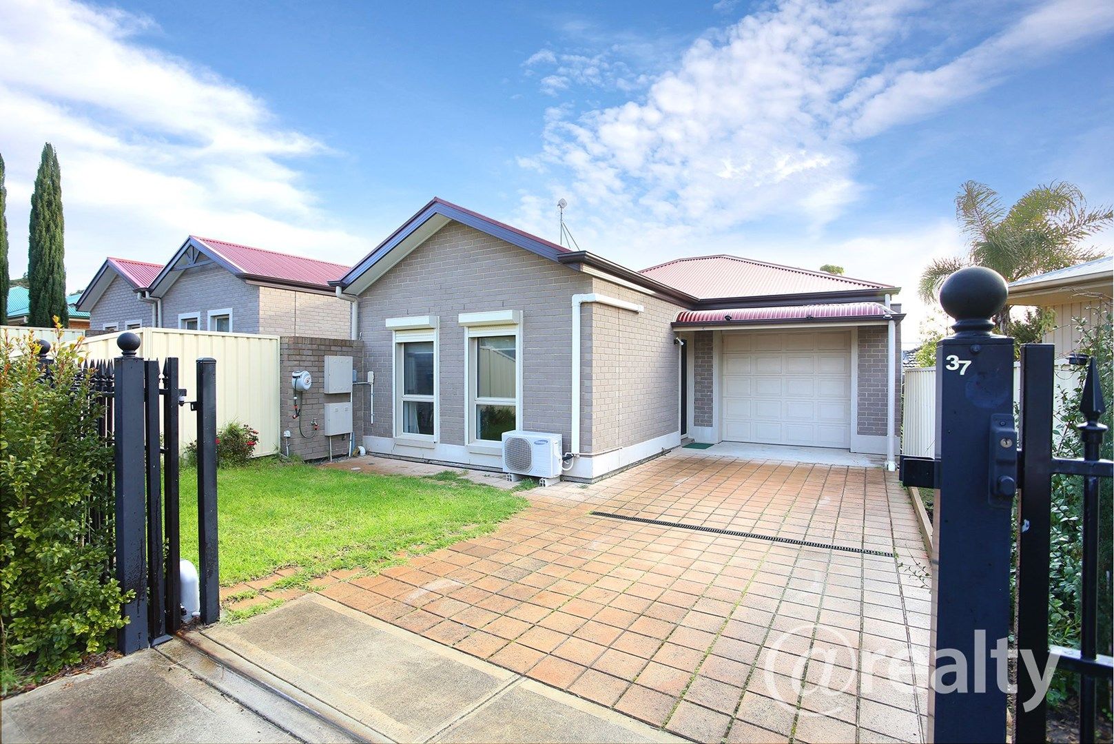 37 Russell Avenue, Garden Property History & Address