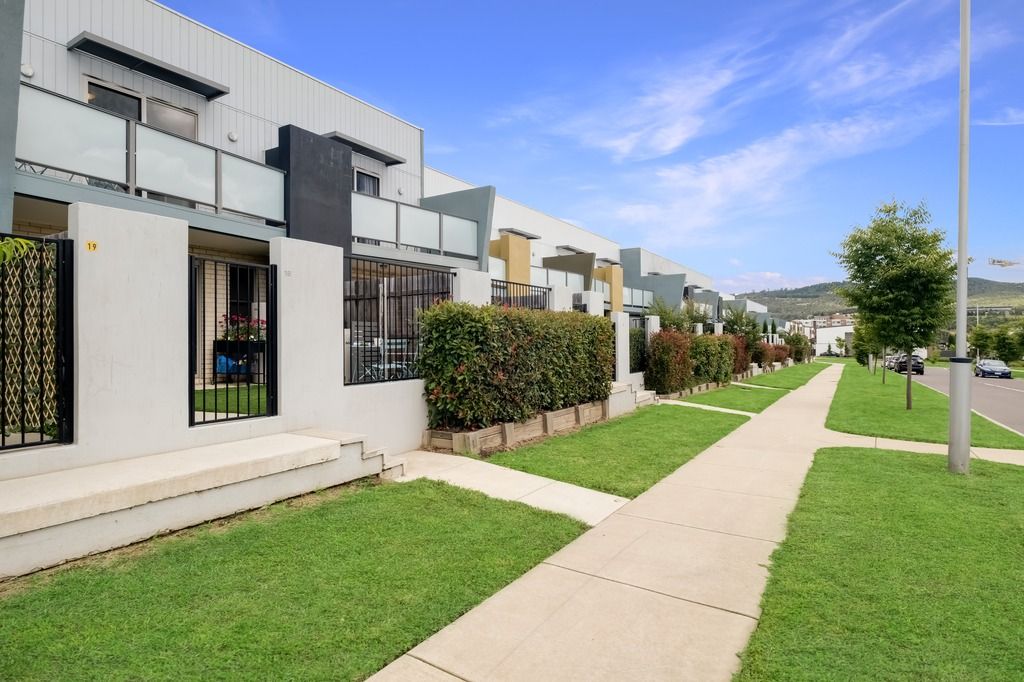 3 bedrooms Townhouse in 18/1 Gifford Street COOMBS ACT, 2611
