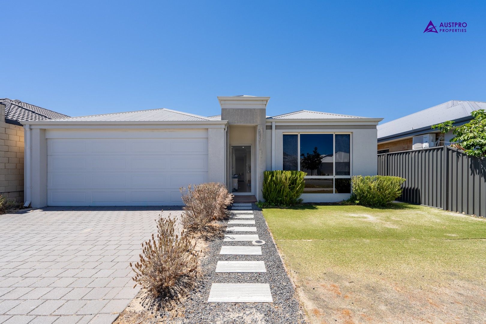 4 bedrooms House in 153 Gracefield Boulevard HARRISDALE WA, 6112