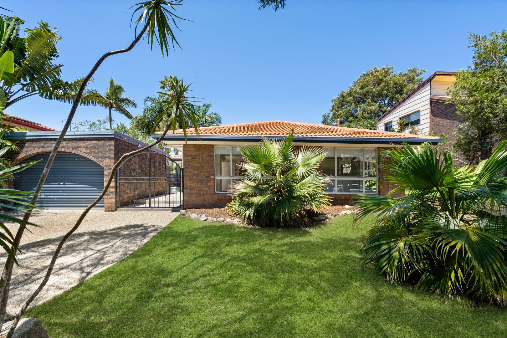 4 bedrooms House in 19 Lacaroo Street BRACKEN RIDGE QLD, 4017