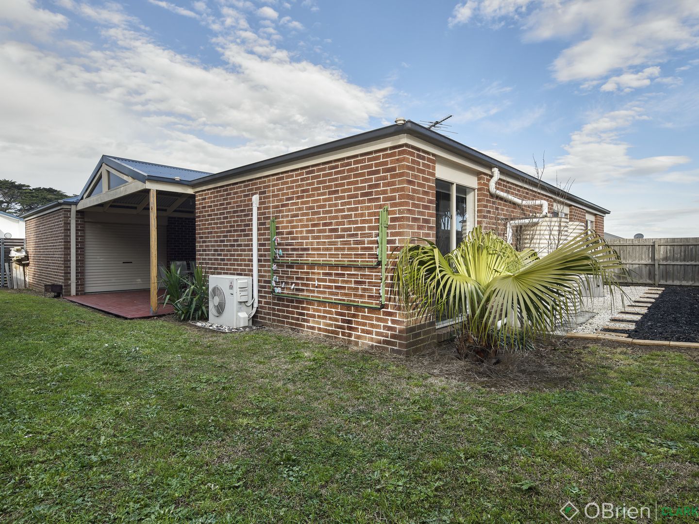 27 Howard Street, Warragul VIC 3820, Image 2