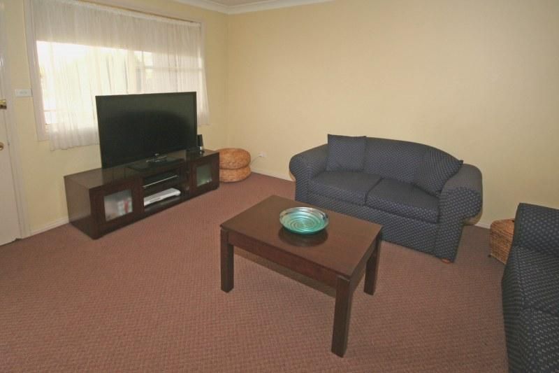 2/4 Packenham Place, Mount Annan NSW 2567, Image 2