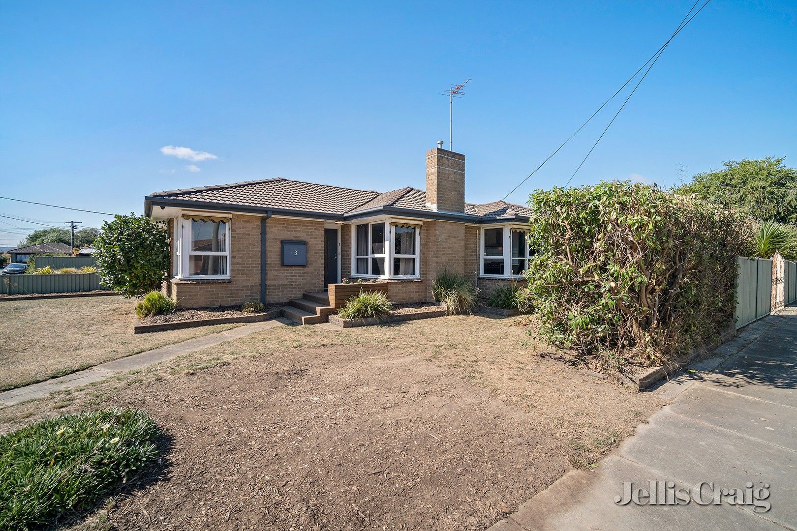 3 bedrooms House in 3 Cedric Street WENDOUREE VIC, 3355