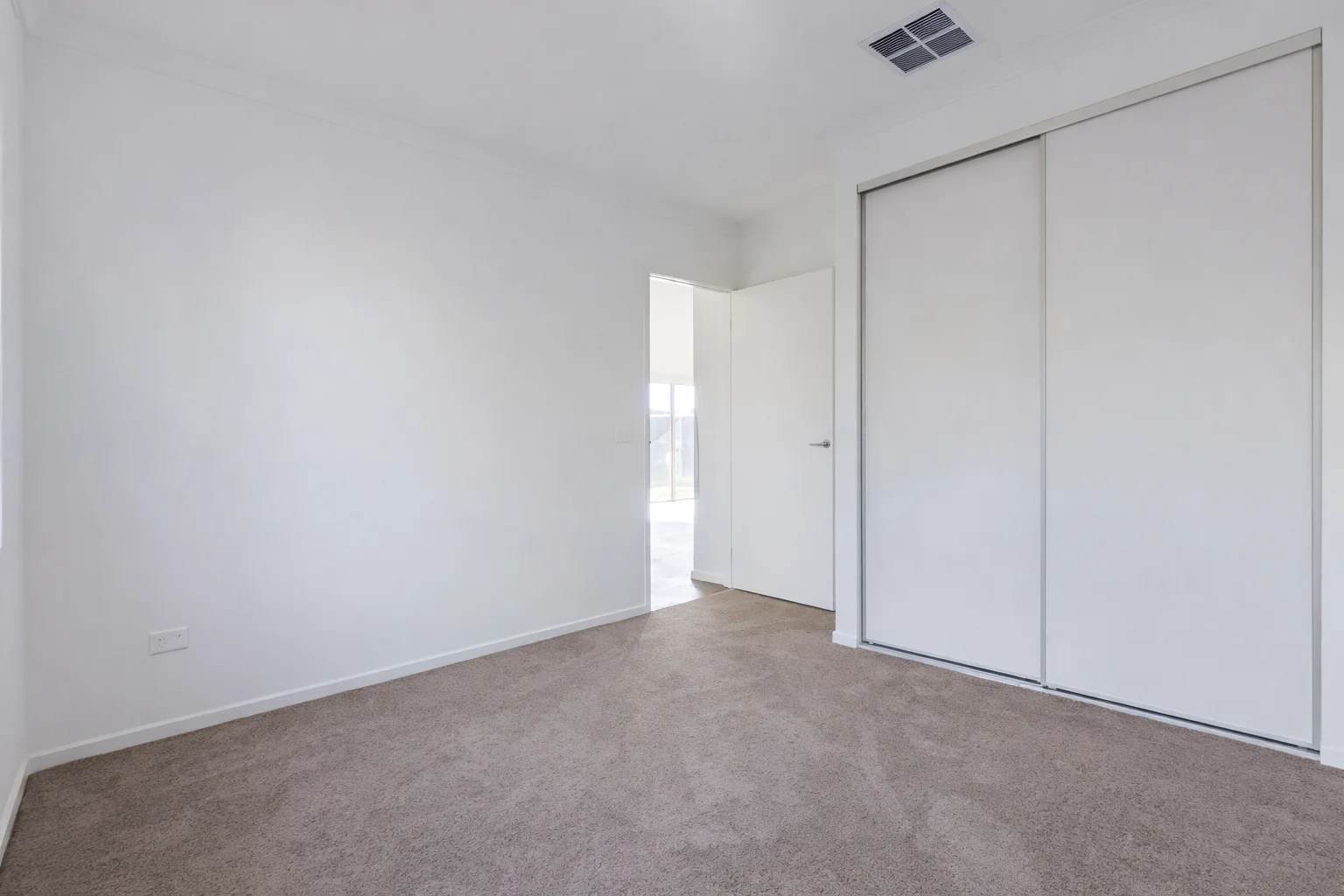 Additional image 9 of 213 Highlander Dr, Craigieburn VIC 3064