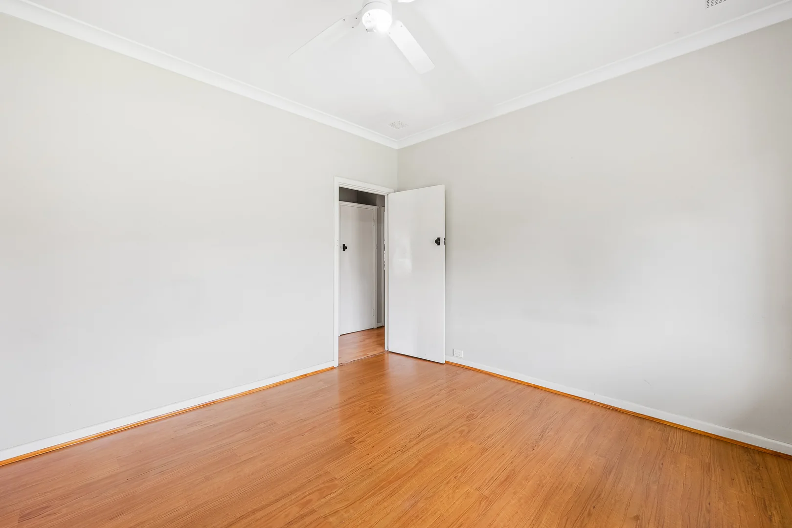 Additional image 22 of 203 Gabriel Street, Cloverdale WA 6105