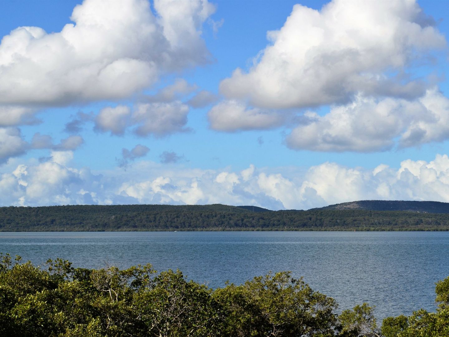 21 Blue Bay Crescent, Macleay Island QLD 4184, Image 2