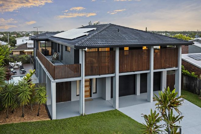 Picture of 21 Lawrence Street, MOOLOOLABA QLD 4557
