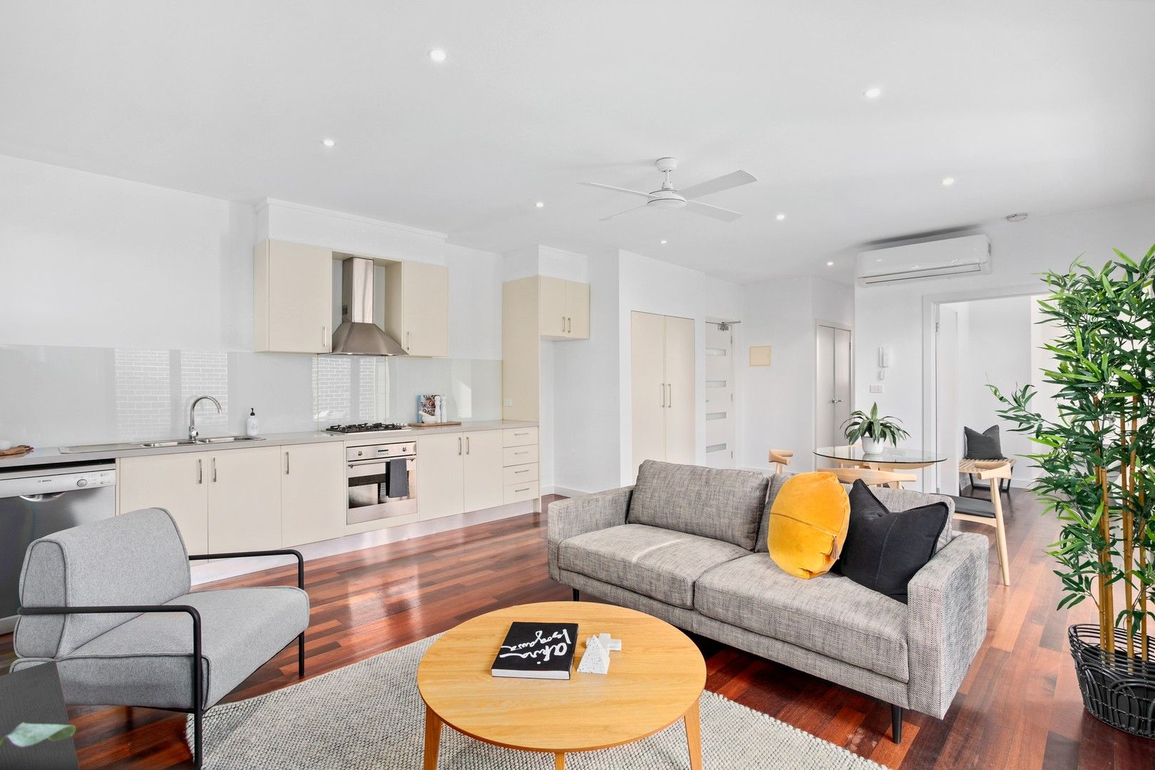 2 bedrooms Apartment / Unit / Flat in 4/2 Murphy Street ALTONA NORTH VIC, 3025