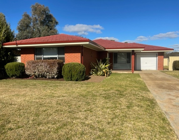 2 Richardson Street, Williams WA 6391