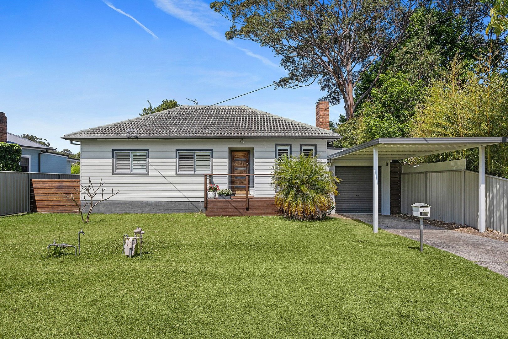 3 bedrooms House in 5 Buckland Street FERNHILL NSW, 2519