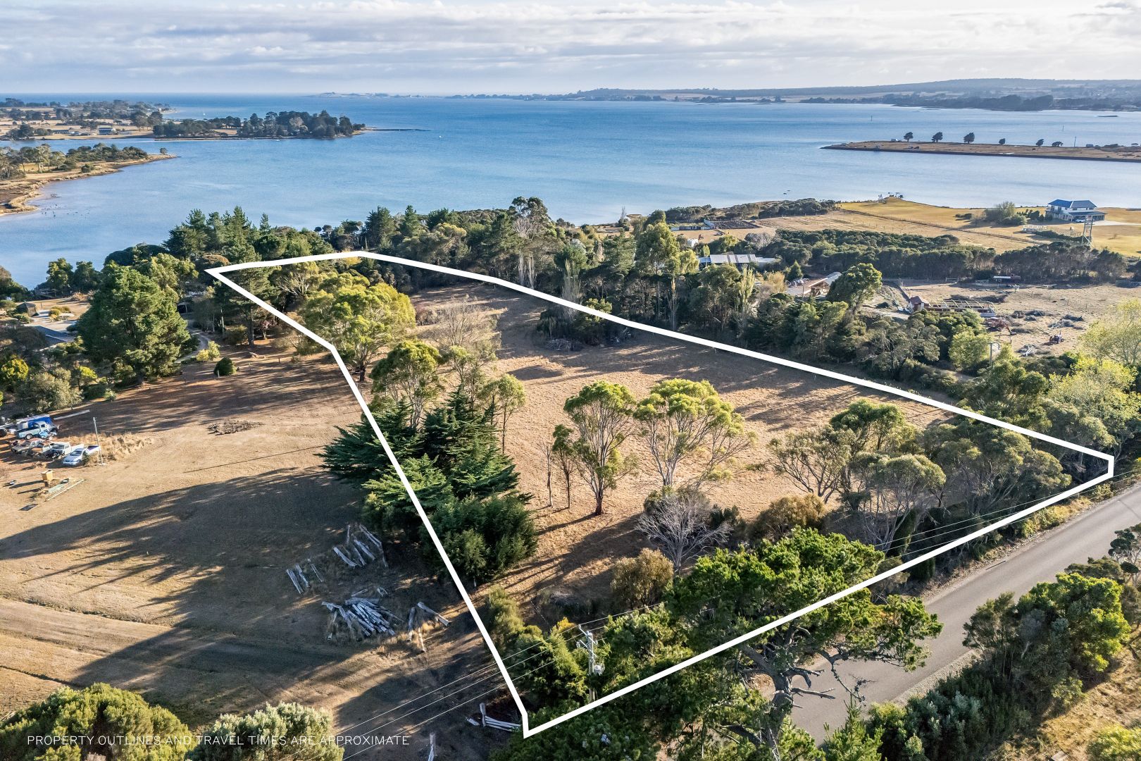 121 Bevic Road, Clarence Point TAS 7270, Image 2
