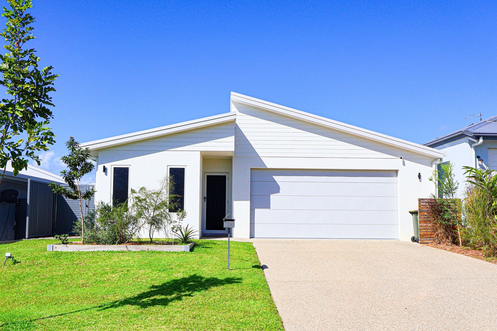 39 Shipmate Drive, Trinity Beach QLD 4879, Image 0