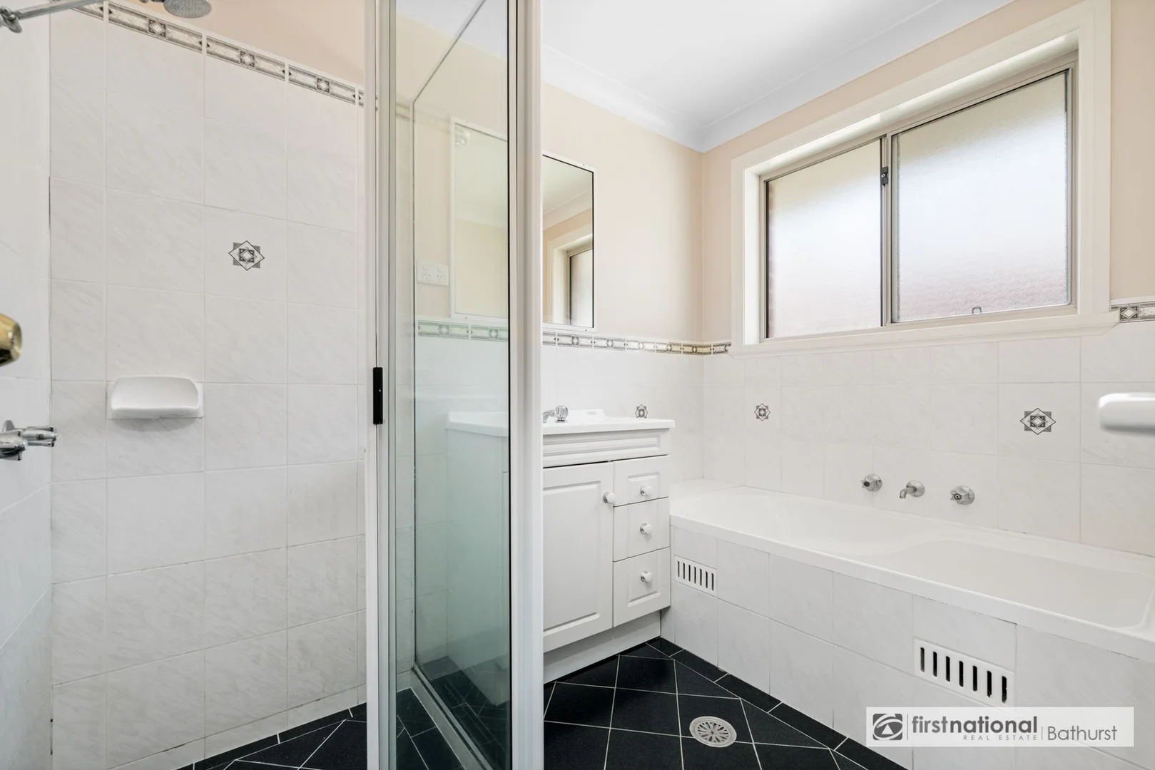 Additional image 8 of 1/58 Piper Street, Bathurst NSW 2795