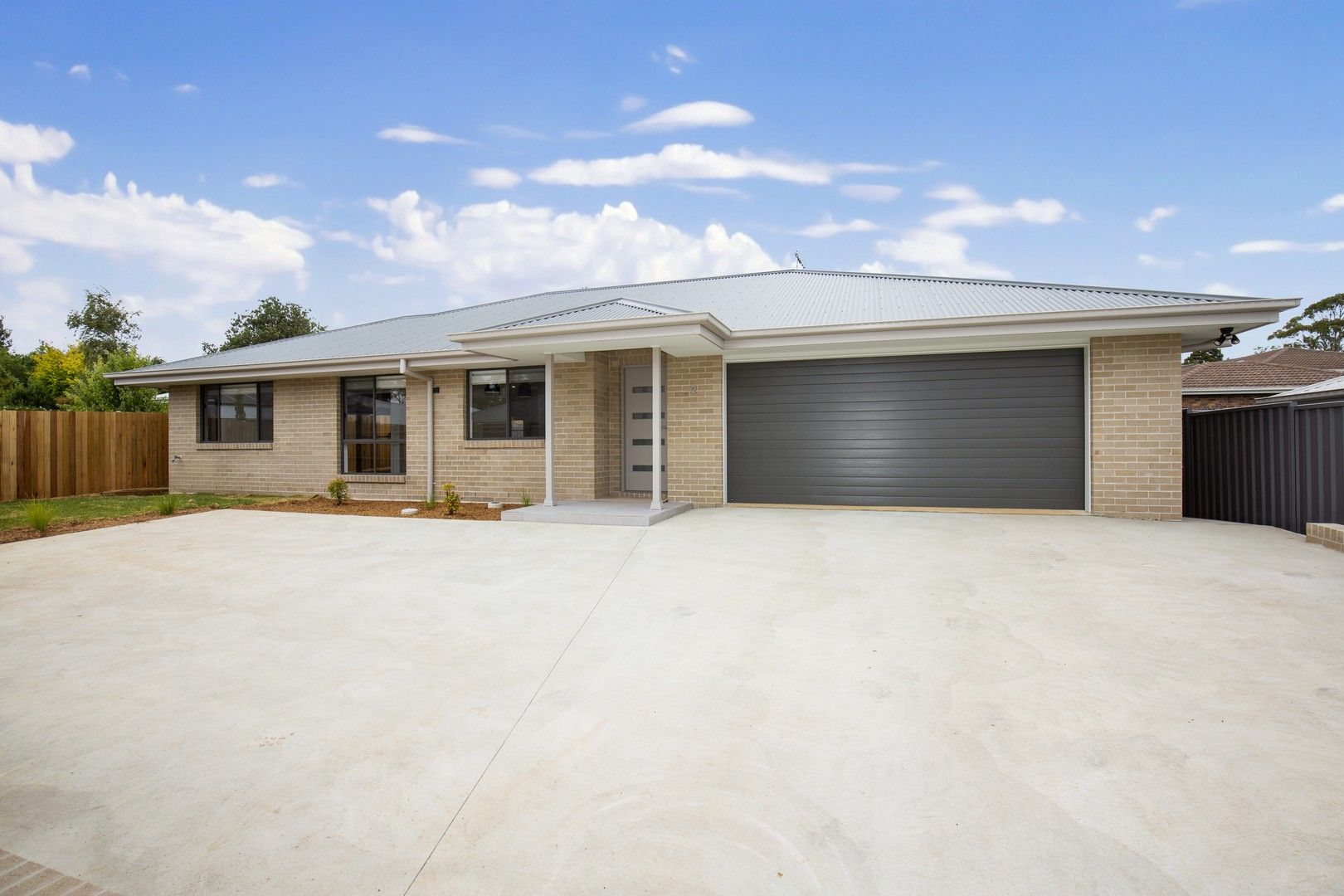 2/86 Ross Street, Armidale NSW 2350, Image 0