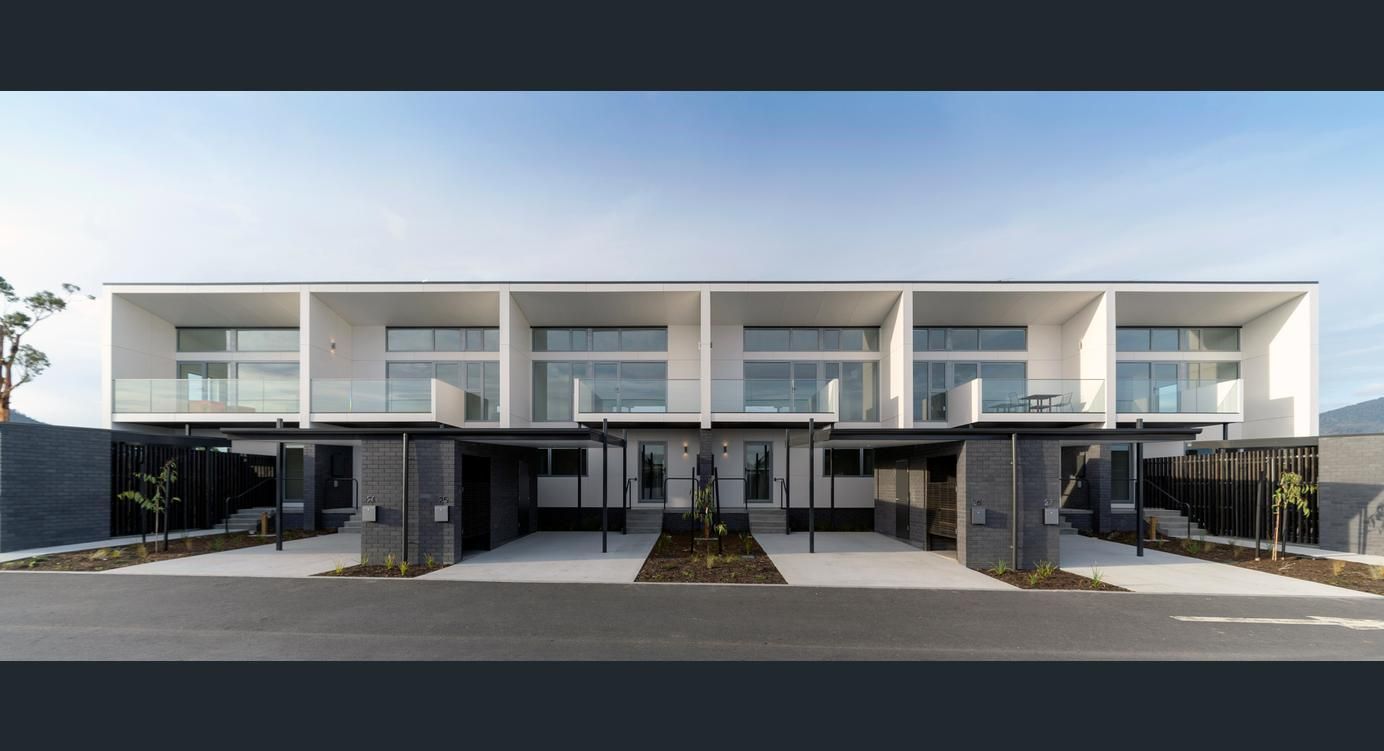 3 bedrooms Townhouse in 28/1 Bournville Crescent CLAREMONT TAS, 7011