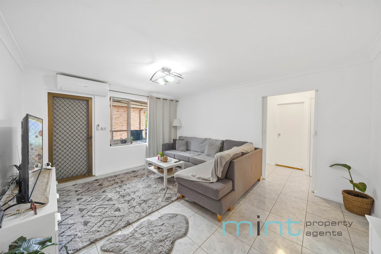 4/9 Allan Avenue, Belmore NSW 2192, Image 1