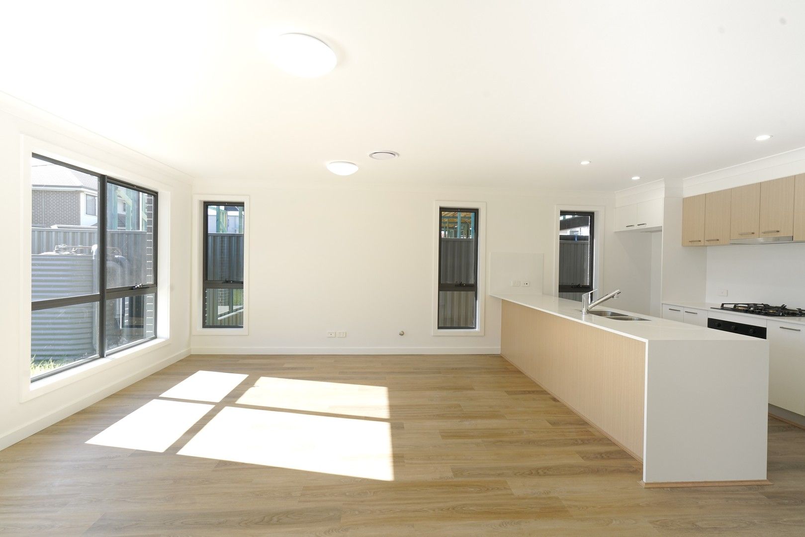 5 bedrooms House in 20 yorklea Rd COLEBEE NSW, 2761