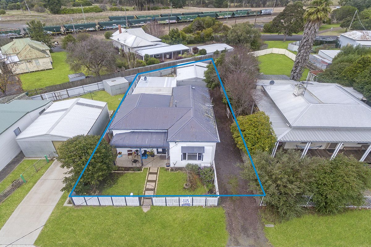 54 Martin Street, Hamilton VIC 3300, Image 2