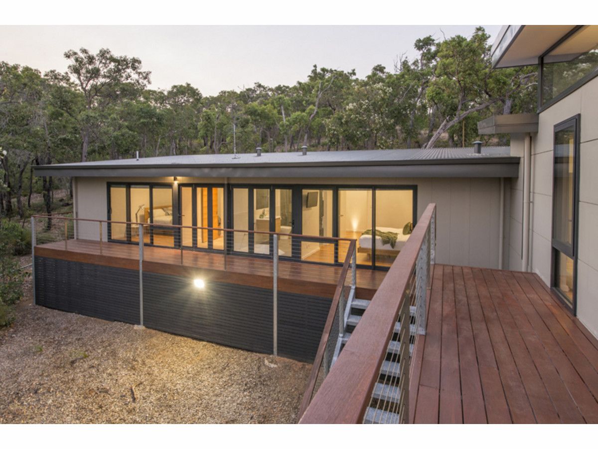 124 Carnarvon Castle Drive, Eagle Bay WA 6281, Image 1