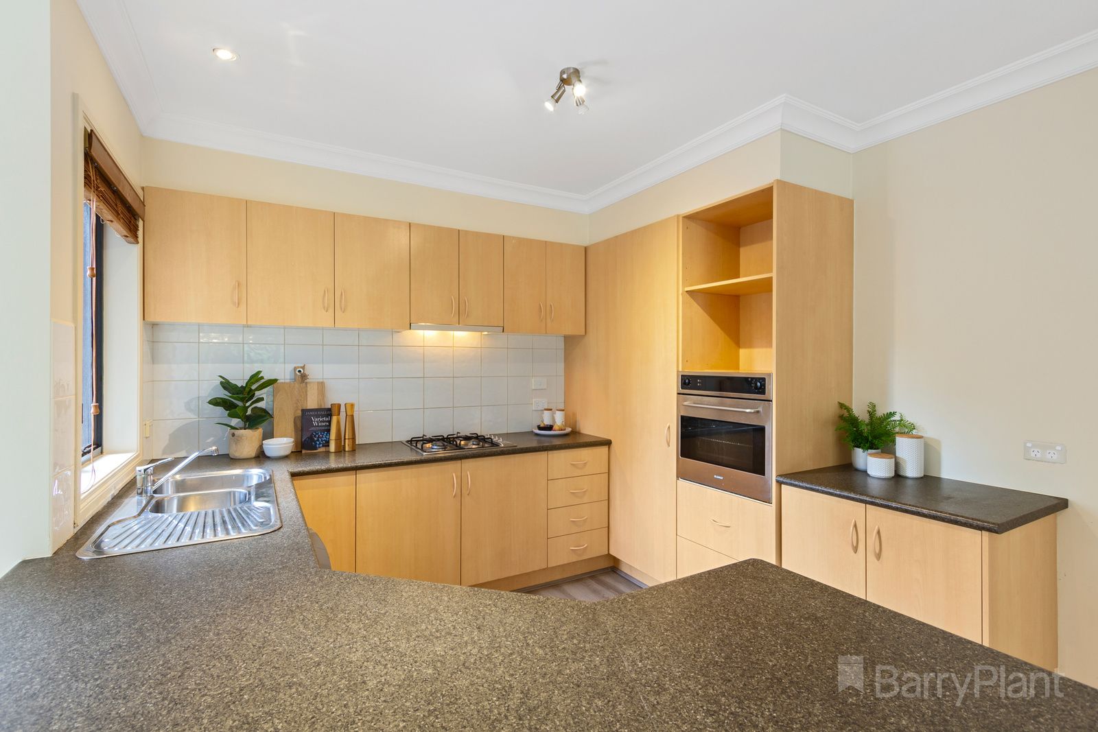 1 Southern Aurora Place, Boronia VIC 3155, Image 2